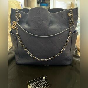 - Chanel Navy Blue Quilted Leather Chain Shoulder Bag